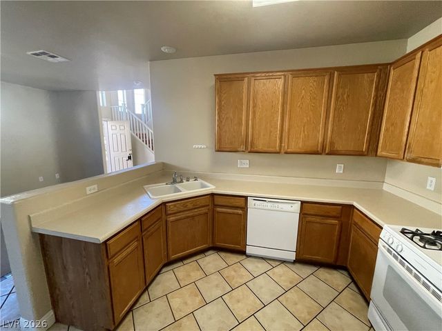 5947 SILVER TRACE Court, Henderson, NV 89011