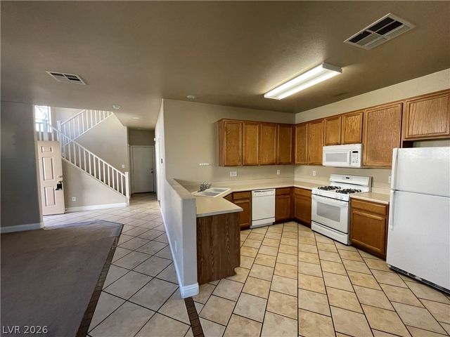 5947 SILVER TRACE Court, Henderson, NV 89011