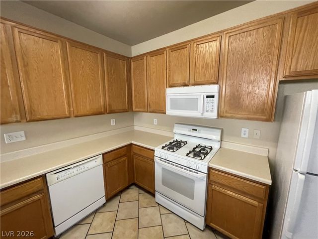 5947 SILVER TRACE Court, Henderson, NV 89011