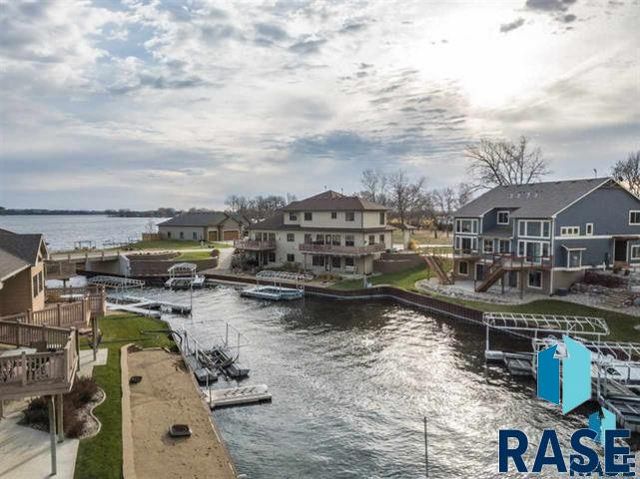 5007 Sunset Blvd Boulevard, Madison, SD 57042