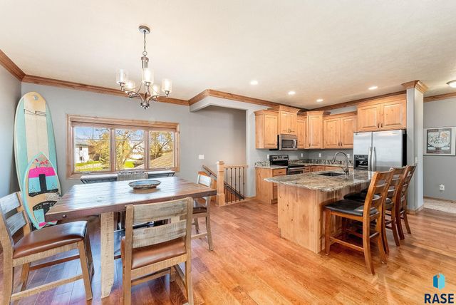 5007 Sunset Blvd Boulevard, Madison, SD 57042