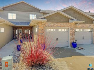 5007 Sunset Blvd Boulevard, Madison, SD 57042