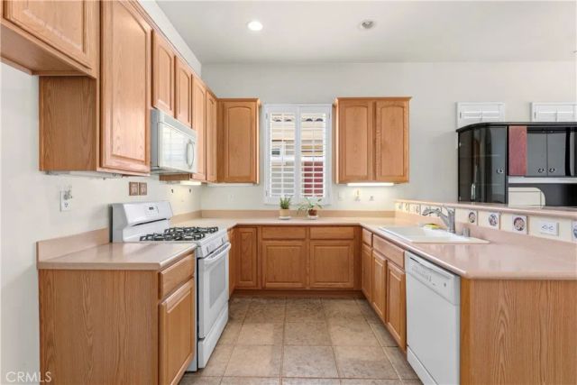 4860 Rolling Hills, Banning, CA 92220