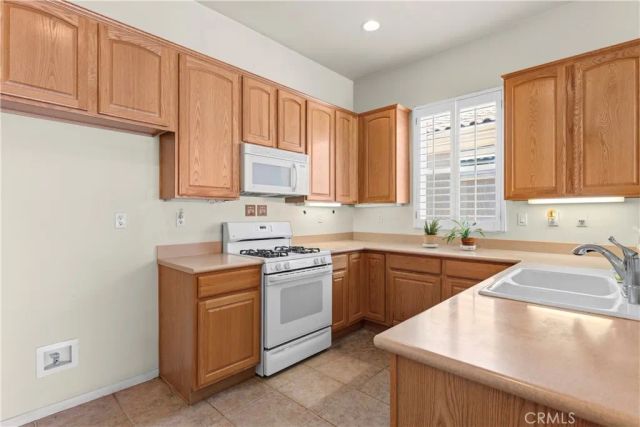 4860 Rolling Hills, Banning, CA 92220
