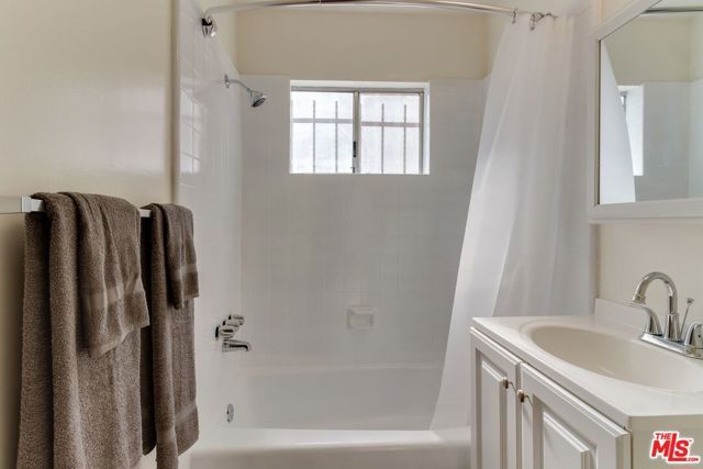 4360 Mclaughlin Avenue, Los Angeles, CA 90066