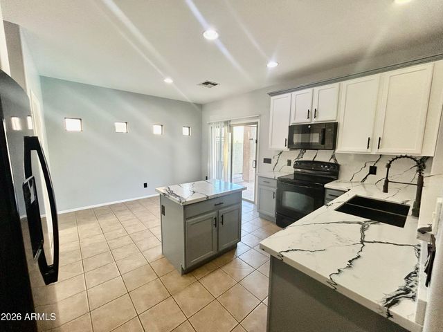 33611 N 26TH Avenue, Phoenix, AZ 85085