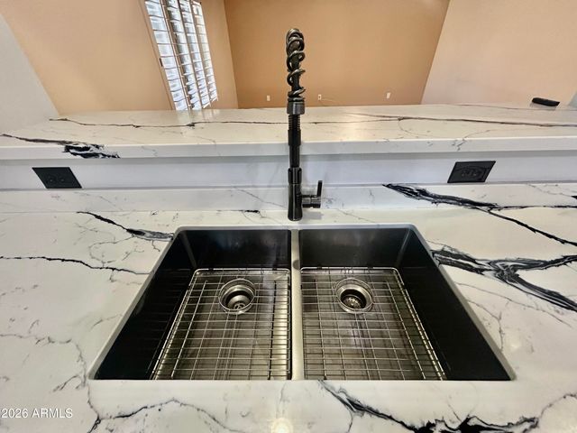 33611 N 26TH Avenue, Phoenix, AZ 85085