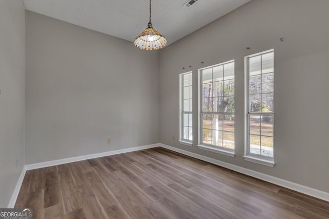 115 Park Timbers Drive, Sharpsburg, GA 30277