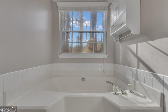 115 Park Timbers Drive, Sharpsburg, GA 30277