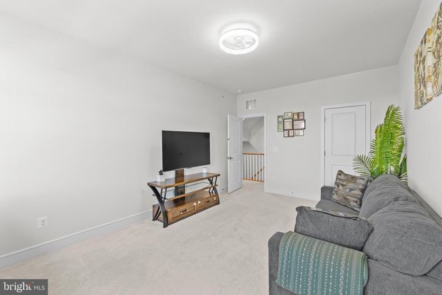 43350 FARRINGDON SQ, Broadlands, VA 20148