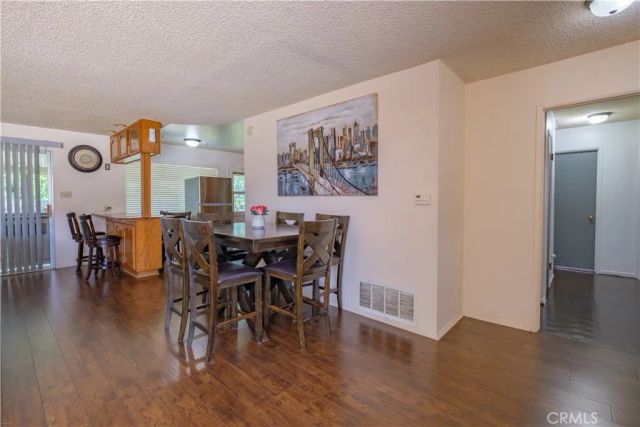 8841 California Ave, Riverside, CA 92503