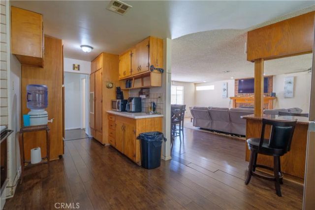 8841 California Ave, Riverside, CA 92503