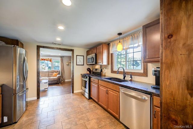 63 Martin Road, Pleasant Valley, NY 12569