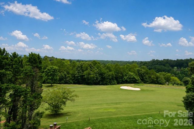 3711 Blendwood Lane NE, Hickory, NC 28601