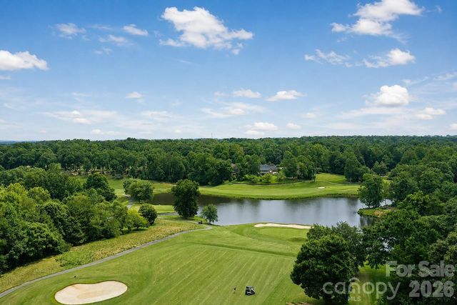 3711 Blendwood Lane NE, Hickory, NC 28601