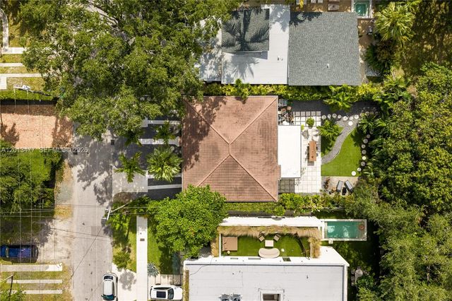 674 NE 67th St, Miami, FL 33138