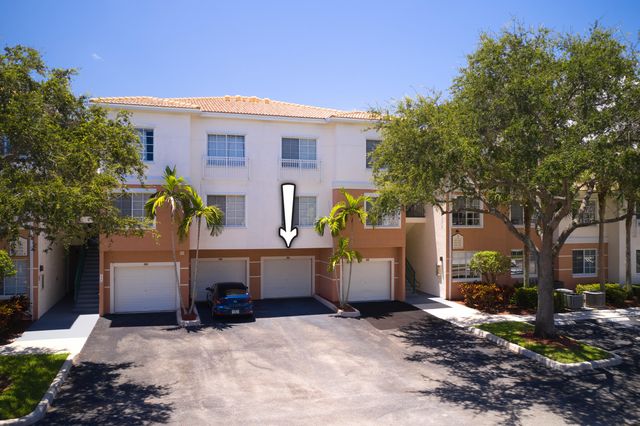 1108 Myrtlewood Circle E, Palm Beach Gardens, FL 33418