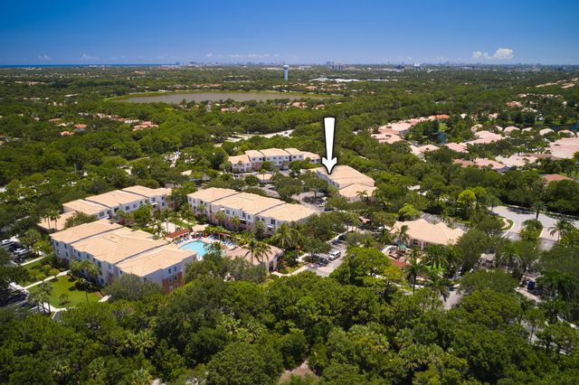 1108 Myrtlewood Circle E, Palm Beach Gardens, FL 33418