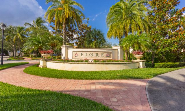 1108 Myrtlewood Circle E, Palm Beach Gardens, FL 33418