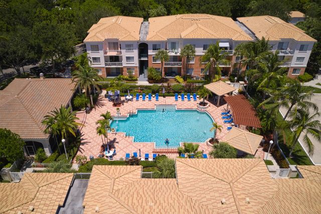 1108 Myrtlewood Circle E, Palm Beach Gardens, FL 33418