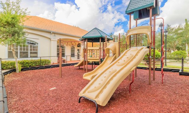 1108 Myrtlewood Circle E, Palm Beach Gardens, FL 33418