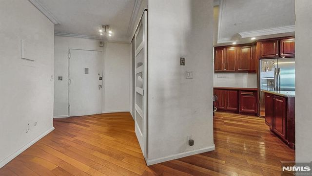 7002 JFK Blvd E 11A, Guttenberg, NJ 07093