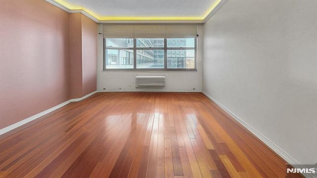7002 JFK Blvd E 11A, Guttenberg, NJ 07093
