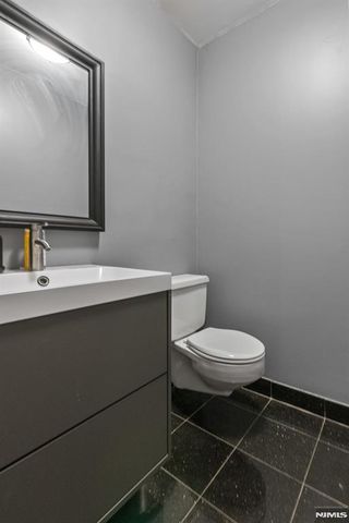 7002 JFK Blvd E 11A, Guttenberg, NJ 07093