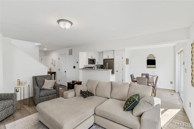 2238 Windswept Farms Drive, Eureka, MO 63025