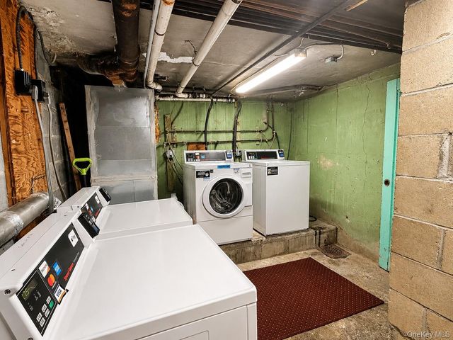 125 Park Avenue B1, Amityville, NY 11701