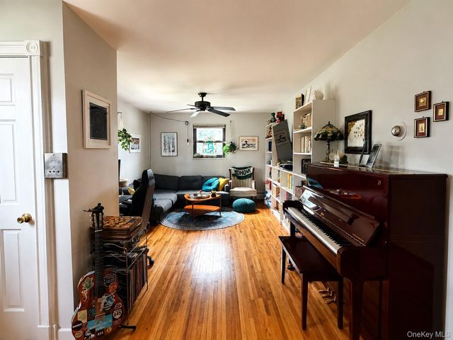 125 Park Avenue B1, Amityville, NY 11701