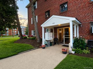 125 Park Avenue B1, Amityville, NY 11701