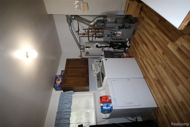 5124 Perryville Road, Holly, MI 48442