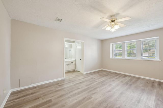 5506 Enchanted Timbers Drive, Humble, TX 77346