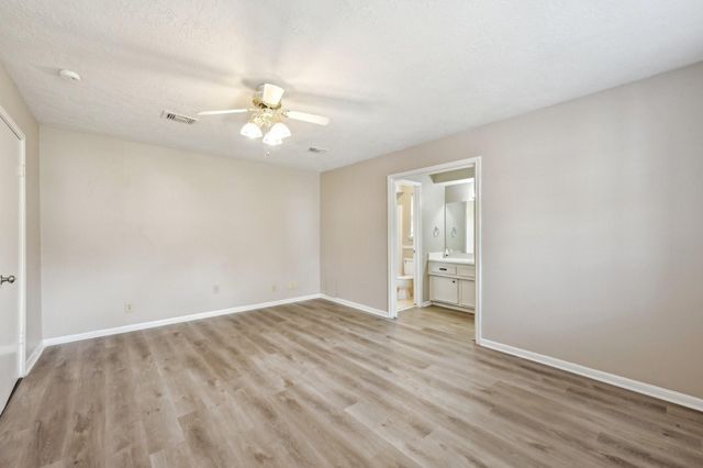 5506 Enchanted Timbers Drive, Humble, TX 77346