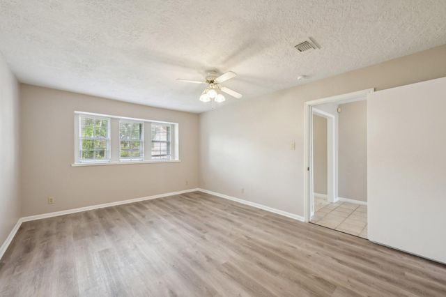 5506 Enchanted Timbers Drive, Humble, TX 77346