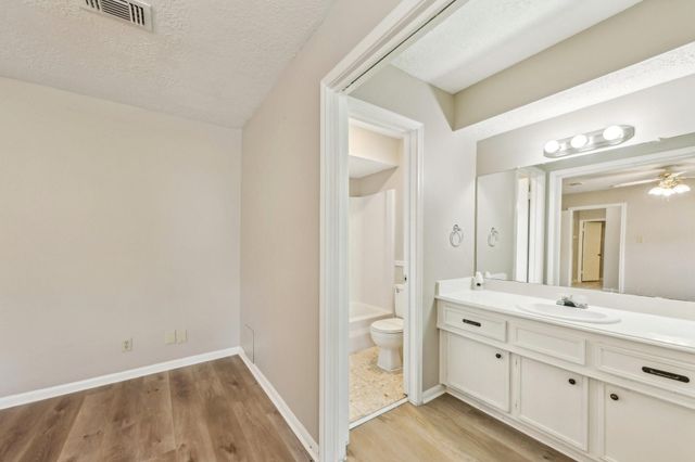 5506 Enchanted Timbers Drive, Humble, TX 77346