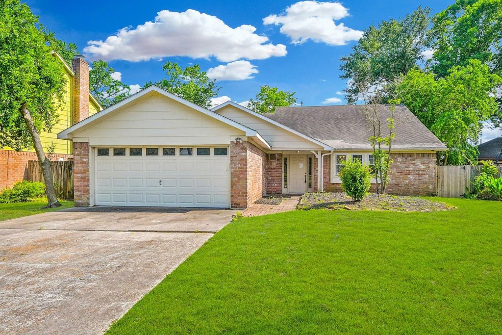 5506 Enchanted Timbers Drive, Humble, TX 77346