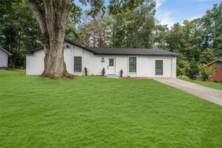 6073 Fieldcrest Drive, Morrow, GA 30260