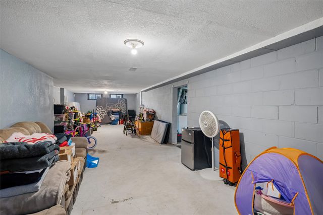 2343 SE 5th Street, Des Moines, IA 50315