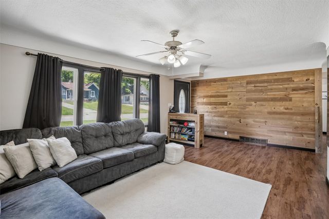 2343 SE 5th Street, Des Moines, IA 50315
