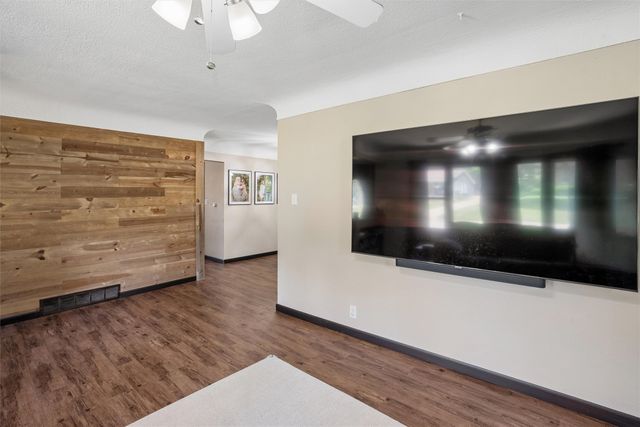 2343 SE 5th Street, Des Moines, IA 50315