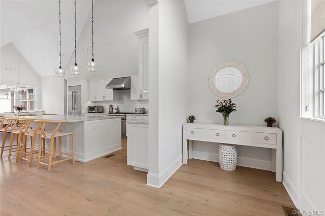 2 Emma's Path, Remsenburg, NY 11960