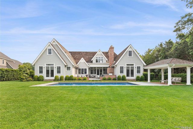 2 Emma's Path, Remsenburg, NY 11960