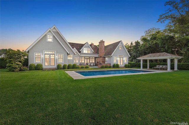 2 Emma's Path, Remsenburg, NY 11960