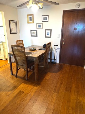 2333 N Neva Avenue 404C, Chicago, IL 60707