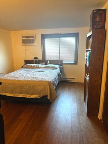 2333 N Neva Avenue 404C, Chicago, IL 60707