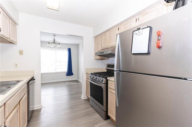 12796 Daybreak CIR, Newport News, VA 23602