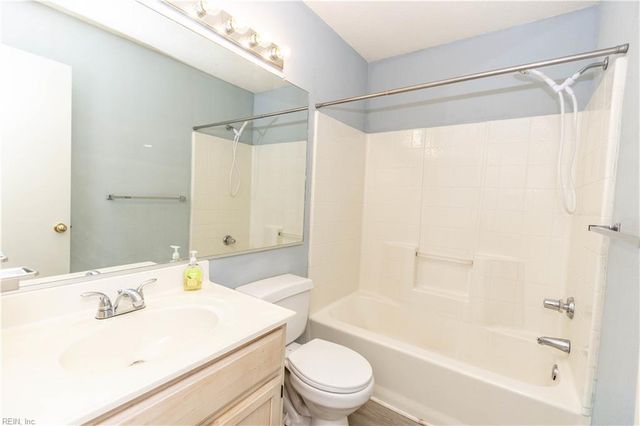 12796 Daybreak CIR, Newport News, VA 23602