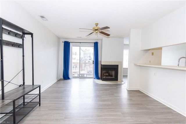 12796 Daybreak CIR, Newport News, VA 23602